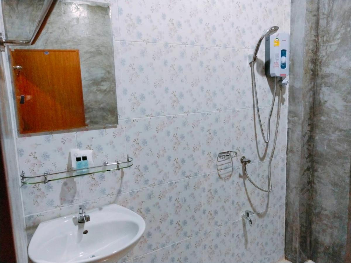 B-Tel Chomthong Resort Chiang Mai Csomthong Kültér fotó